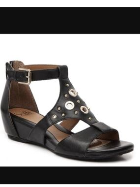 Sofft Black T-Strap Grommet Low Wedge Sandals